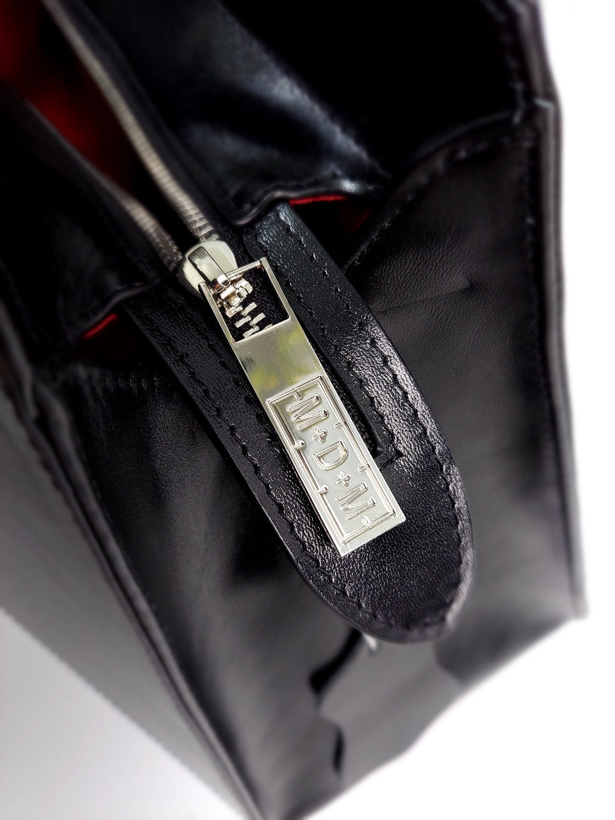 black shoulder handbag collection