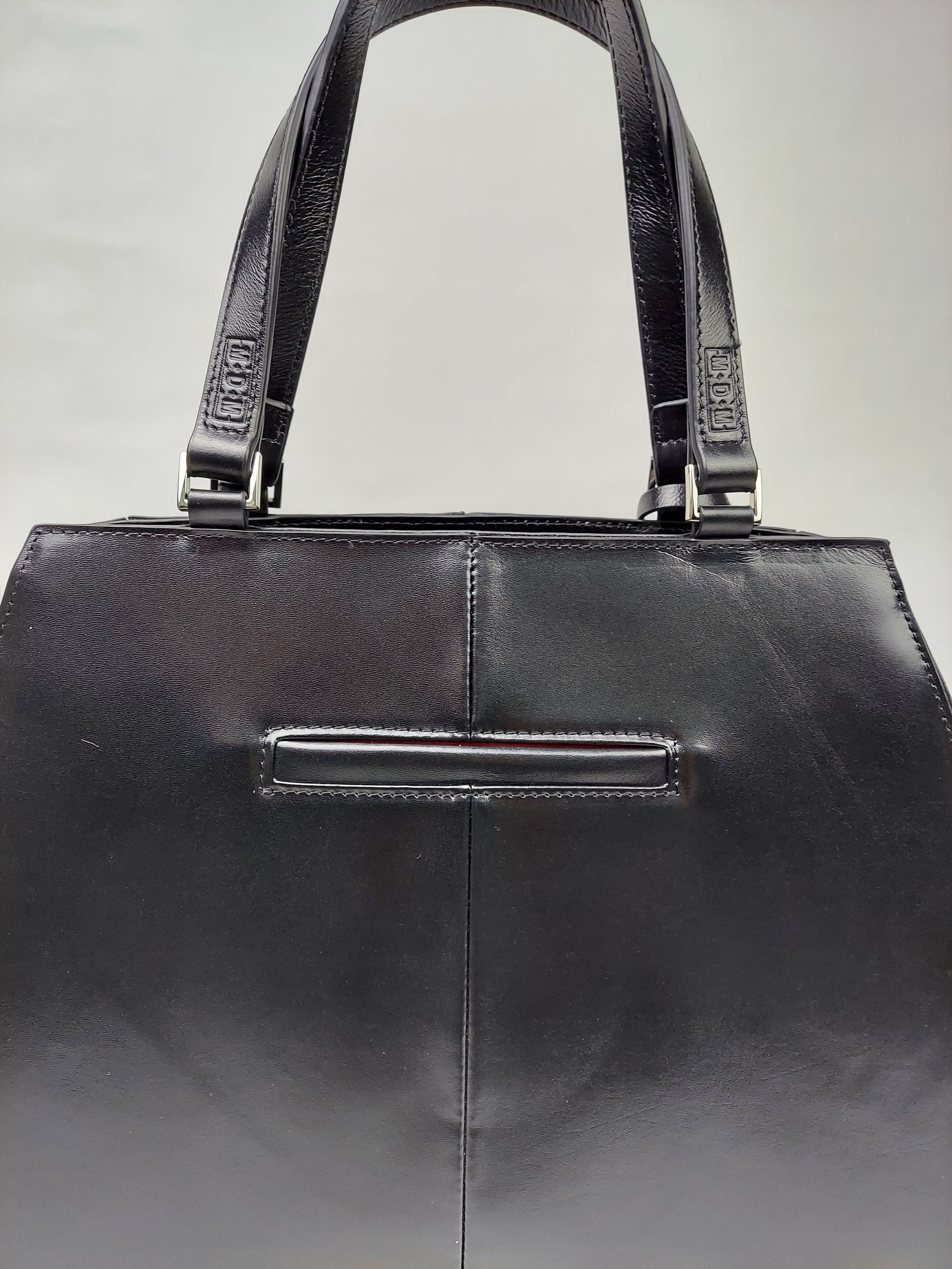 black shoulder handbag collection